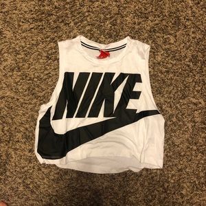 Size medium Nike Crop Top New